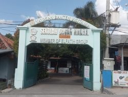 SD Madani Cilegon Gelar Pelepasan Siswa Pakai Fasilitas Gedung Pemerintah, Soal Iuran Rp 750 Rb Kepsek Sebut Untuk Kebutuhan Siswa